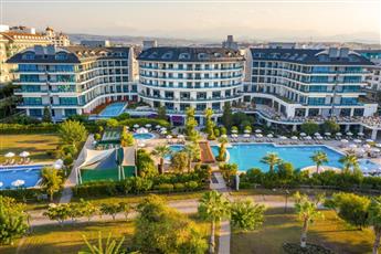 Commodore Elite Suites & Spa - Adults Only 18+