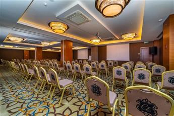 Commodore Elite Suites & Spa (Adults Only 18+)