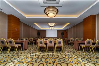 Commodore Elite Suites & Spa (Adults Only 18+)