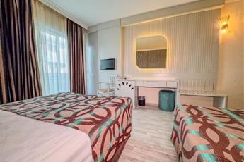 Concordia Celes Hotel