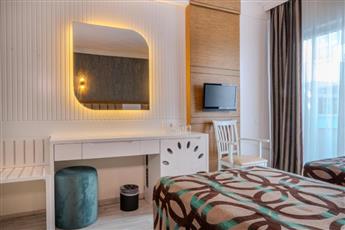 Concordia Celes Hotel