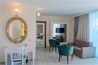 Concordia Celes Hotel