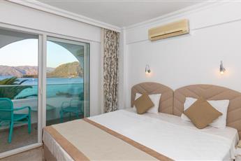 Contess By Faros 3*