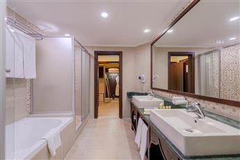 Crowne Plaza Antalya By IHG 5*