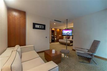 Crowne Plaza Istanbul Harbiye 5*