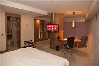 Crowne Plaza Istanbul Harbiye 5*