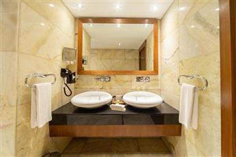 Crowne Plaza Istanbul Harbiye 5*