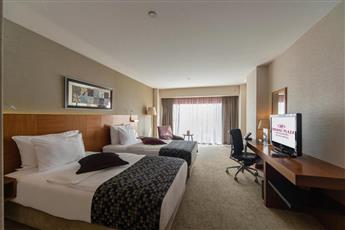 Crowne Plaza Istanbul Harbiye 5*