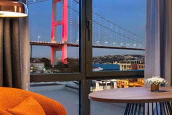 Crowne Plaza Istanbul Ortakoy Bosphorus by IHG 4*