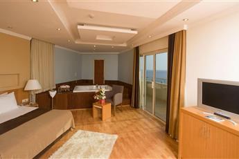 Crystal Admiral Resort Suites & Spa 5*