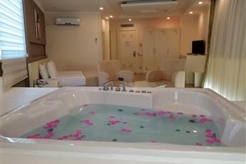 Crystal Admiral Resort Suites & Spa 5*