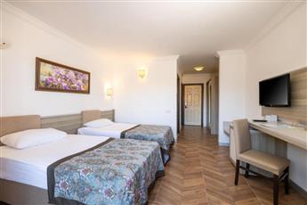 Crystal Aura Beach Resort & Spa 5*