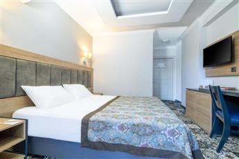 Crystal Aura Beach Resort & Spa 5*