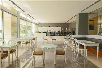 Crystal Centro Pearl Collection
