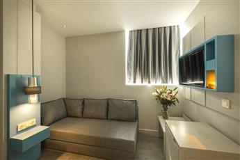 Crystal Centro Pearl Collection