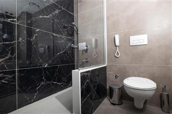 Crystal Centro Pearl Collection