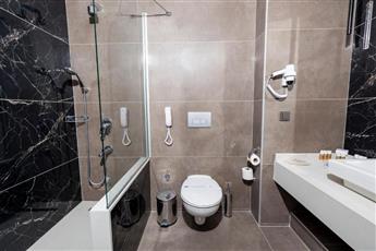 Crystal Centro Pearl Collection