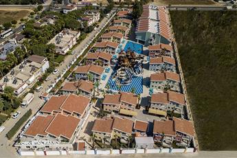 Crystal Club World of Colours 4*