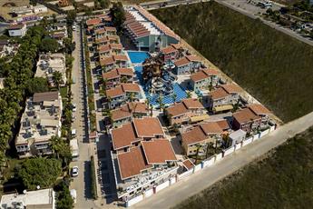 Crystal Club World of Colours 4*