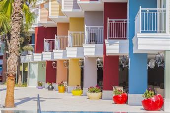 Crystal Club World of Colours 4*