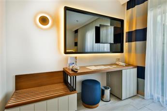 Crystal Flora Beach Resort 5*