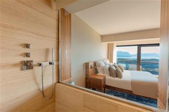 D Maris Bay