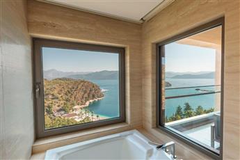 D Maris Bay