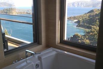 D Maris Bay
