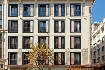 Danis Hotel
