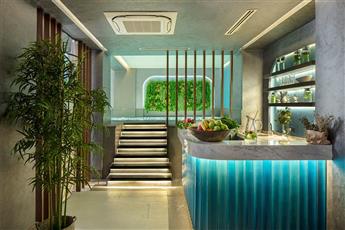 Danis Hotel