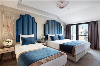 Danis Hotel