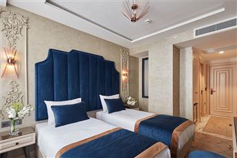 Danis Hotel