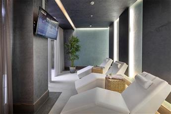 Danis Hotel