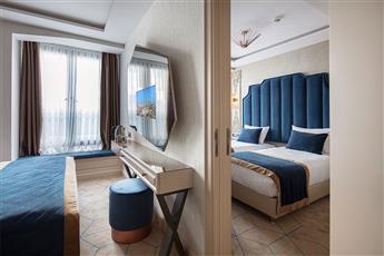 Danis Hotel