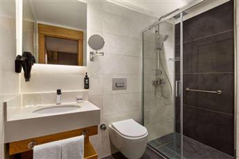 Days Inn by Wyndham Istanbul Bomonti 4* Days Inn by Wyndham Istanbul Bomonti 4*