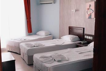 De Mare Family Hotel 3*