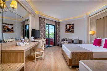 Delphin Deluxe Resort