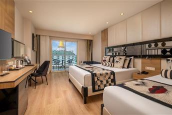 Delphin Imperial Lara