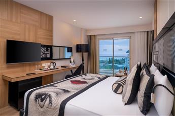 Delphin Imperial Lara