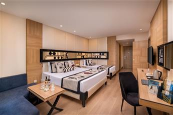 Delphin Imperial Lara