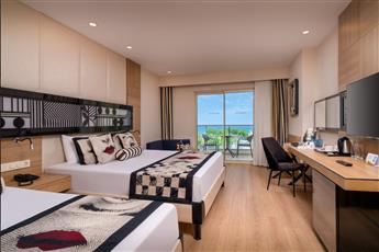 Delphin Imperial Lara