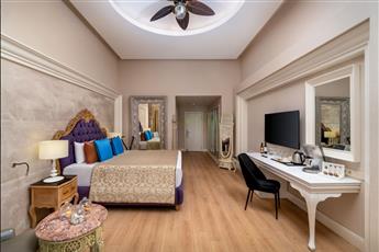 Delphin Imperial Lara