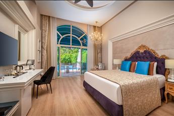 Delphin Imperial Lara