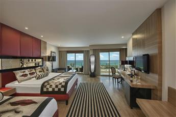 Delphin Imperial Lara