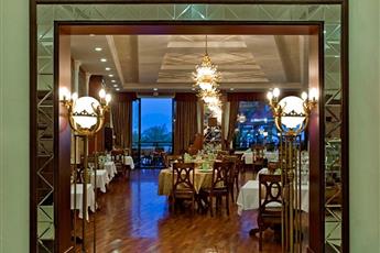 Delphin Palace