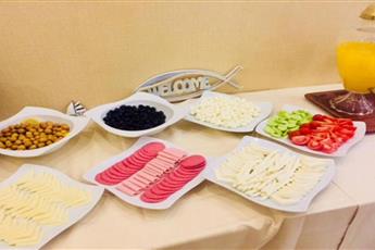 Deluxe Newport Hotel 3*