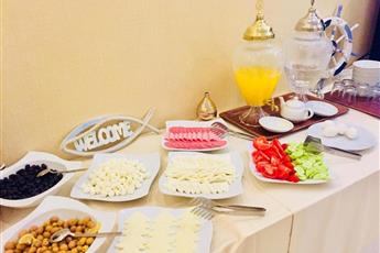 Deluxe Newport Hotel 3*