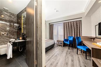 Demiray Hotel