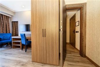 Demiray Hotel