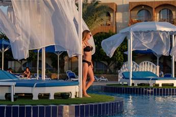 Desert Rose Resort 5*